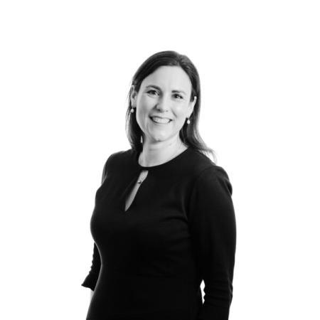 Dr. Nora Nugent, British Association of Aesthetic Plastic Surgeons (BAAPS) and European Society of Aesthetic Plastic Surgery (ESAPS)